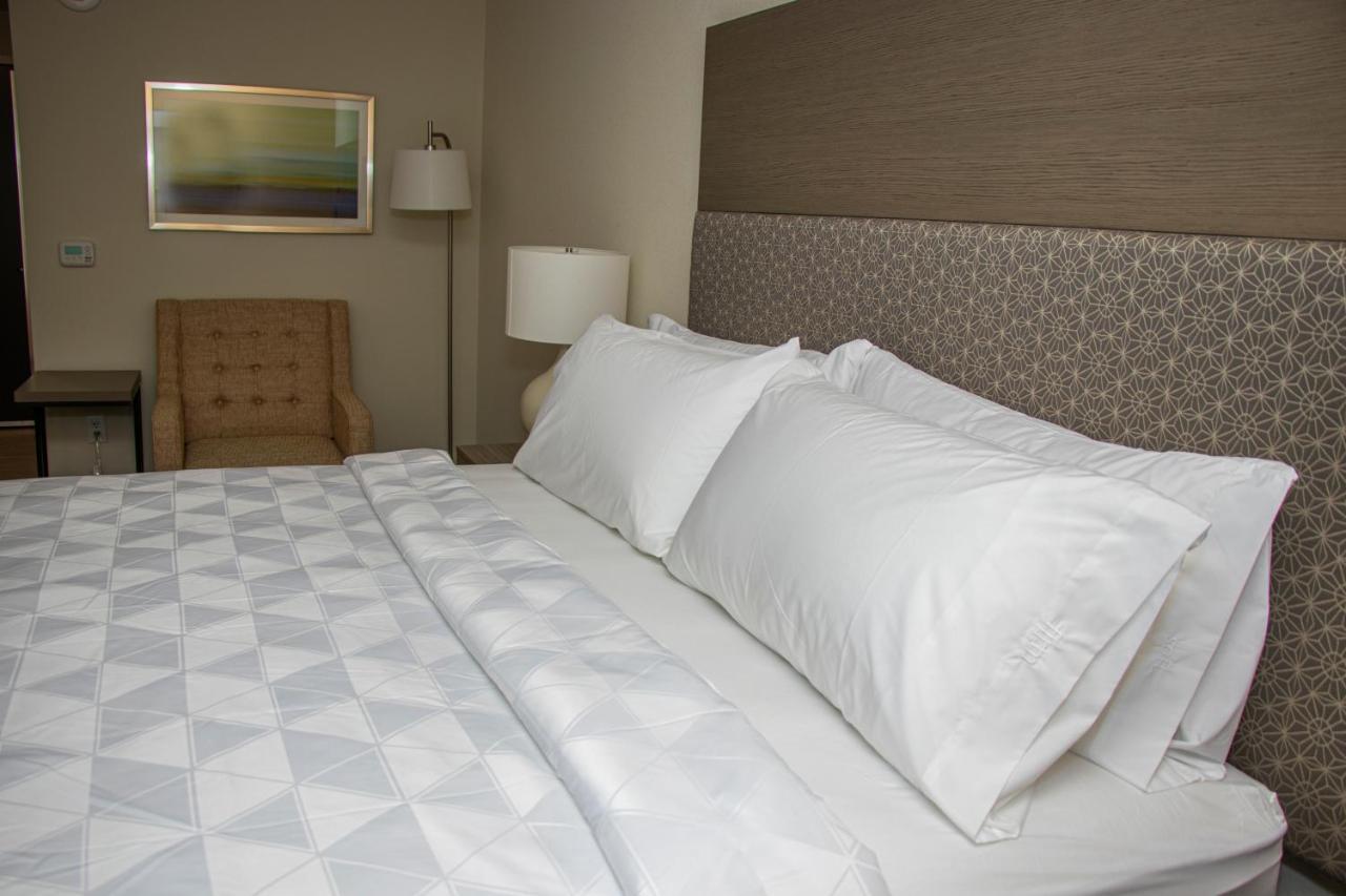 Holiday Inn - Kansas City - Northeast By Ihg Exteriör bild